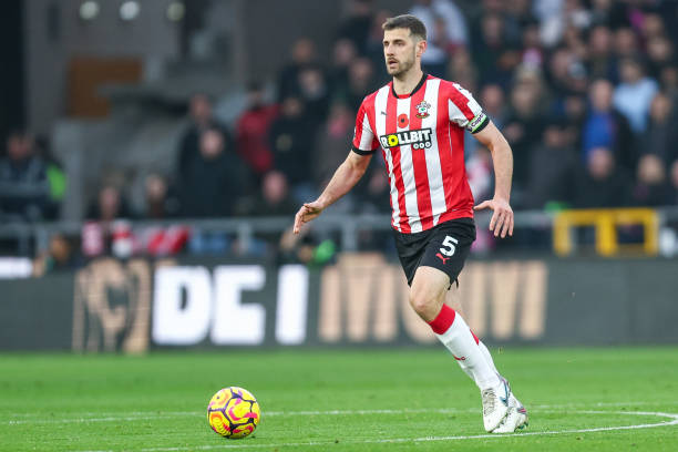 他不仅在场 他不仅在场